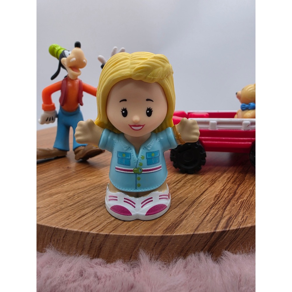 Fisher Price Little People Barbie Figures Vintage Red Pull Wagon 2000s Toy Lot - Picture 6 of 16